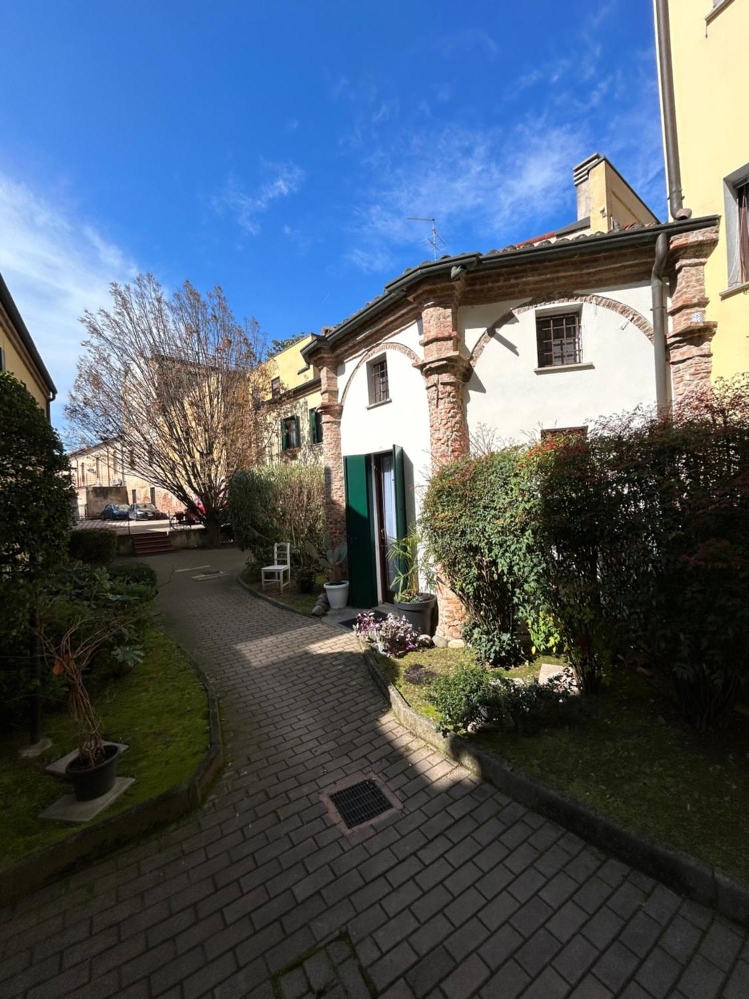 Chiesetta Abside Ex Seminario -Apartment Rovigo Extérieur photo