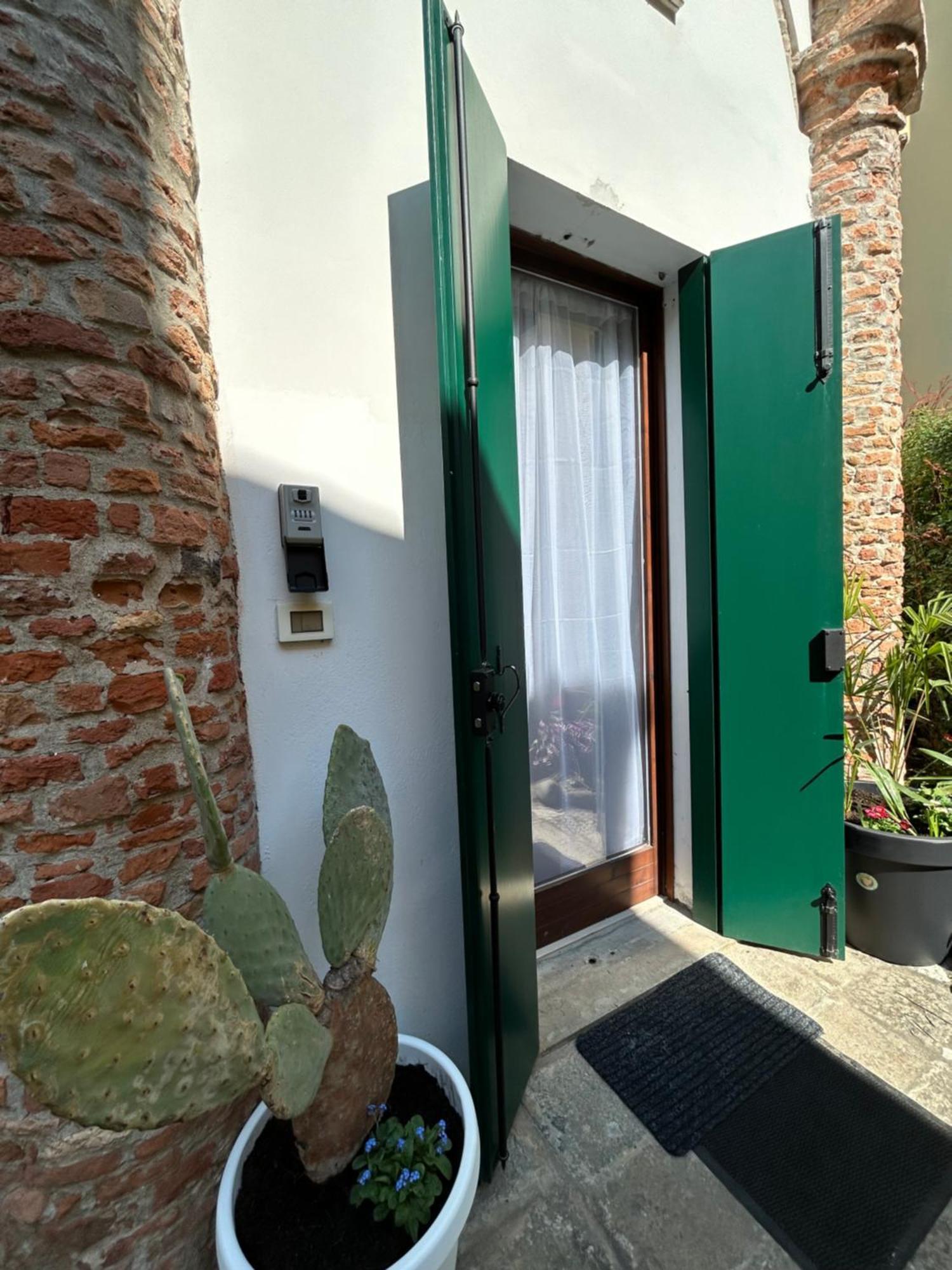 Chiesetta Abside Ex Seminario -Apartment Rovigo Extérieur photo