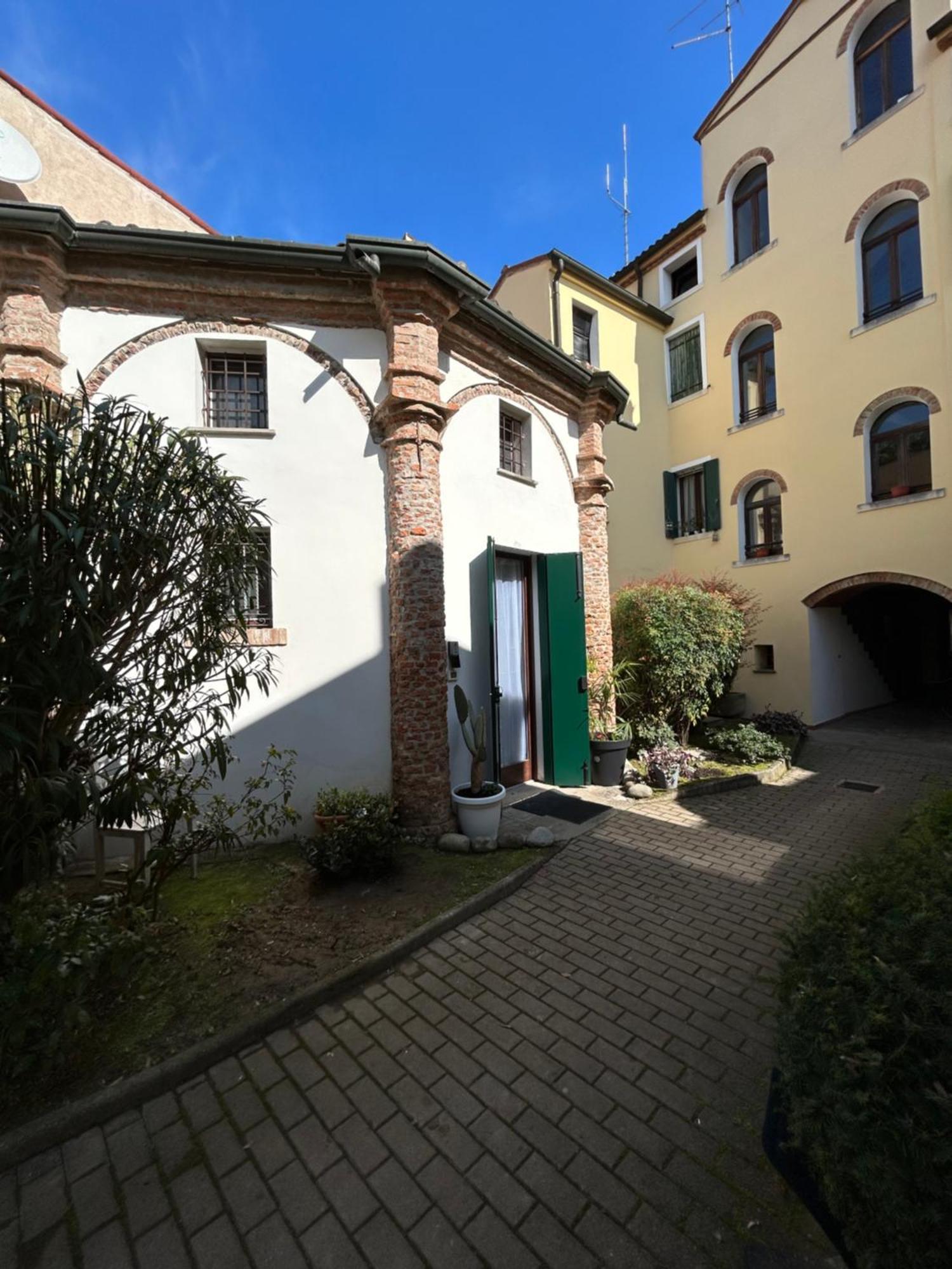 Chiesetta Abside Ex Seminario -Apartment Rovigo Extérieur photo
